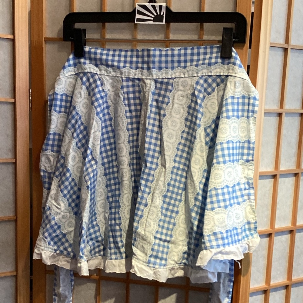Vintage Handmade Half Apron / Waist Apron Blue & White Gingham Eyelet Lace Trim